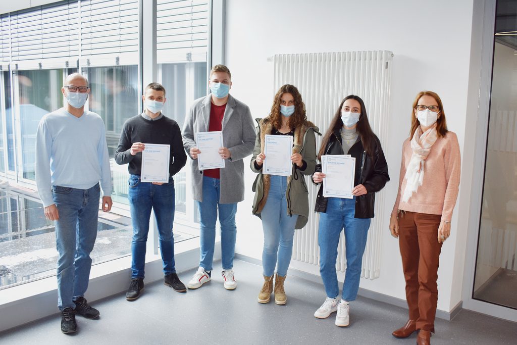 Schüler mit ECDL Zertifikat